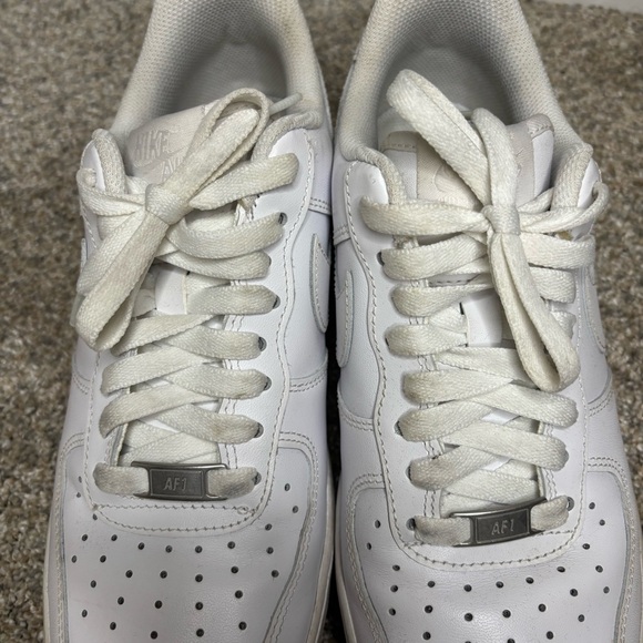 Nike Women’s Air Force 1 - Picture 3 of 5